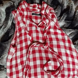 MAX JEANS RED CHECKERED TOP     ☆